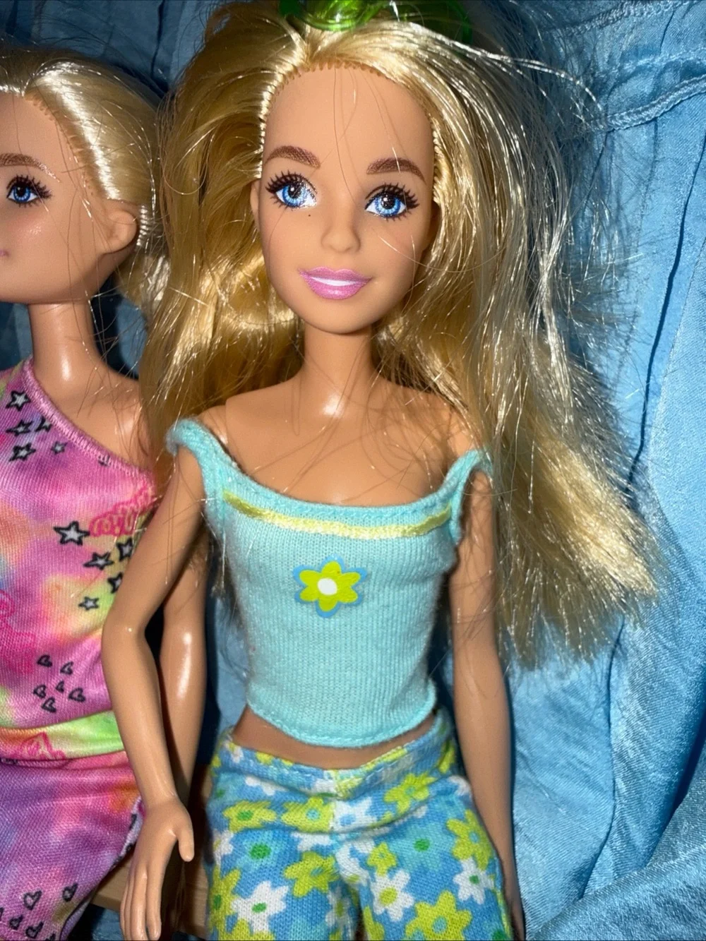 Barbie 2 dolls 1 dress 1 Teresa outfit